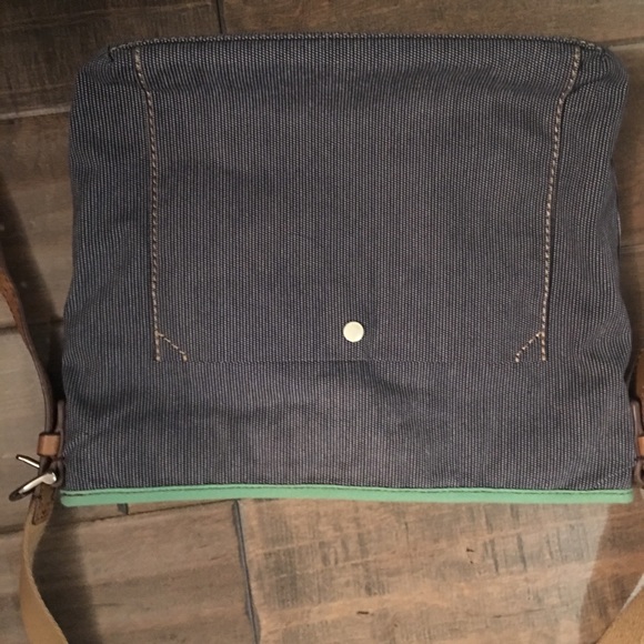 Fossil Crossbody purse - Picture 4 of 8